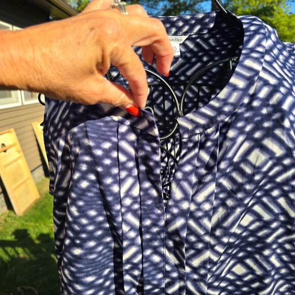 Calvin Klein size L navy and white sleeveless top, EUC - Picture 2 of 6